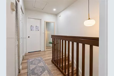 1046 NW 107th Ave, Pembroke Pines, FL 33026 - Photo 15