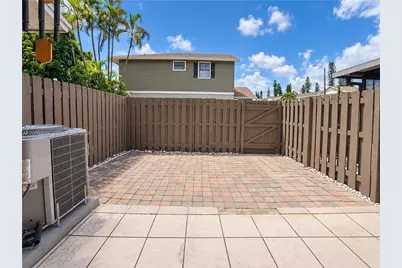 1046 NW 107th Ave, Pembroke Pines, FL 33026 - Photo 21