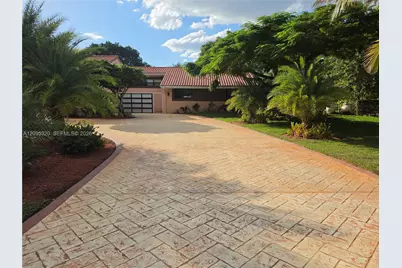 10204 SW 96th Ct, Miami, FL 33176 - Photo 7