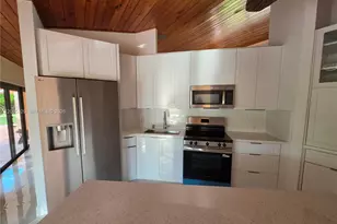 10204 SW 96th Ct, Miami, FL 33176 - Photo 27