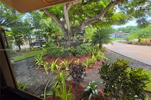 10204 SW 96th Ct, Miami, FL 33176 - Photo 45