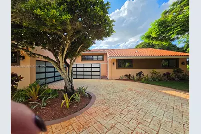 10204 SW 96th Ct, Miami, FL 33176 - Photo 3