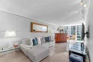6423 Collins Ave, Miami Beach, FL 33141 - Photo 3