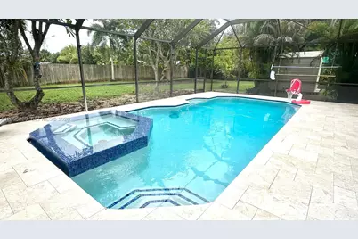 1771 NW 17th St, Homestead, FL 33030 - Photo 9