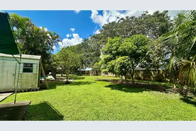 1771 NW 17th St, Homestead, FL 33030 - Photo 5
