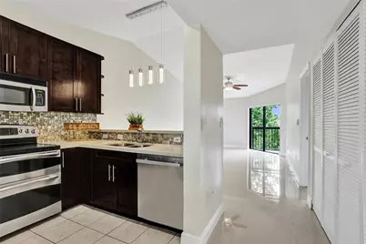 9946 Nob Hill Pl #9946, Sunrise, FL 33351 - Photo 5