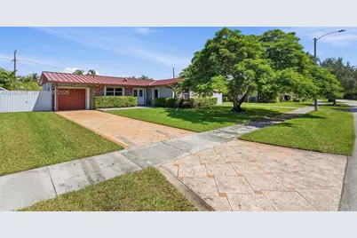 9971 SW 197th St, Cutler Bay, FL 33157 - Photo 3