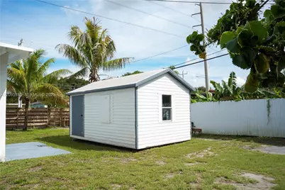 11720 NW 5th Ave, Miami, FL 33168 - Photo 25