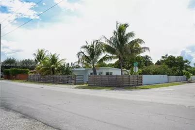 11720 NW 5th Ave, Miami, FL 33168 - Photo 15