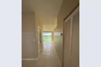 11867 SW 7th St, Pembroke Pines, FL 33025 - Photo 3