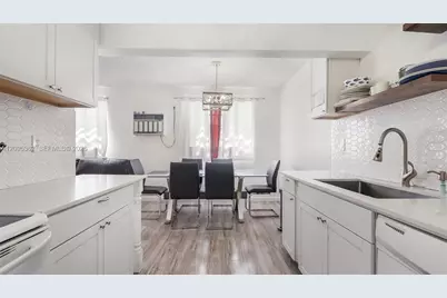 19710 SW 114th Pl, Miami, FL 33157 - Photo 13