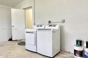 8820 SW 85th St, Miami, FL 33173 - Photo 23