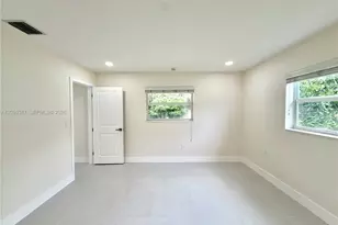 8820 SW 85th St, Miami, FL 33173 - Photo 13