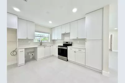 8820 SW 85th St, Miami, FL 33173 - Photo 7