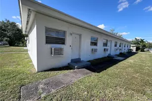 1995 NE 167th St, North Miami Beach, FL 33162 - Photo 11