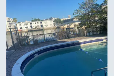 8101 Crespi Blvd #402, Miami Beach, FL 33141 - Photo 17