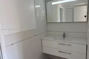 570 NW 41st St, Miami, FL 33127 - Photo 9
