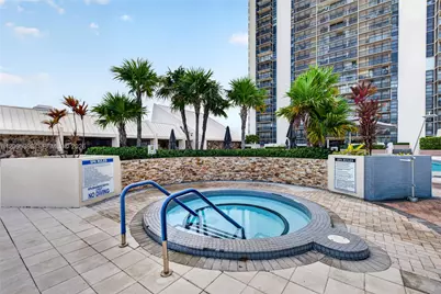 20335 W Country Club Dr #1402, Aventura, FL 33180 - Photo 33