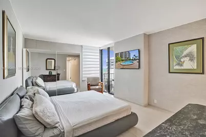 520 Brickell Key Dr #A1015, Miami, FL 33131 - Photo 11