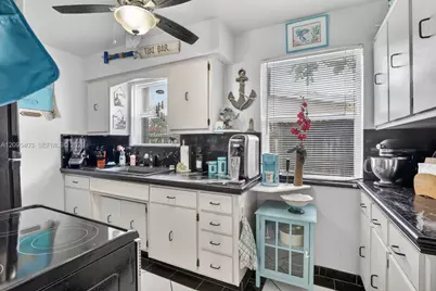 7140 Meade St, Hollywood, FL 33024 - Photo 13