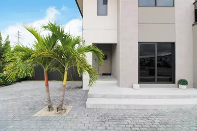 320 NW 13th Ct #320, Florida City, FL 33034 - Photo 9
