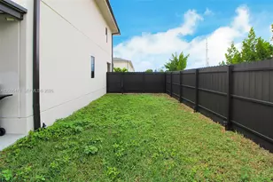 320 NW 13th Ct, Florida City, FL 33034 - Photo 5