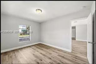 8 NE 9th Ave, Deerfield Beach, FL 33441 - Photo 13