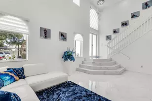 8441 NW 163rd Terrace, Miami Lakes, FL 33016 - Photo 9