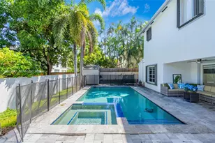 8441 NW 163rd Terrace, Miami Lakes, FL 33016 - Photo 37