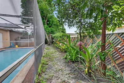 8508 Long Acre Dr, Miramar, FL 33025 - Photo 41