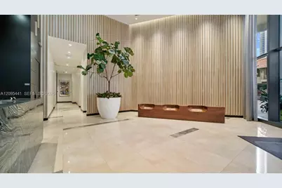 45 SW 9th St #3807, Miami, FL 33130 - Photo 39