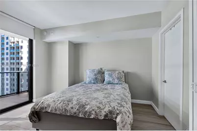 45 SW 9th St #3807, Miami, FL 33130 - Photo 9