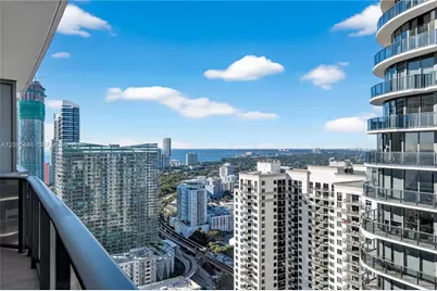45 SW 9th St #3807, Miami, FL 33130 - Photo 15