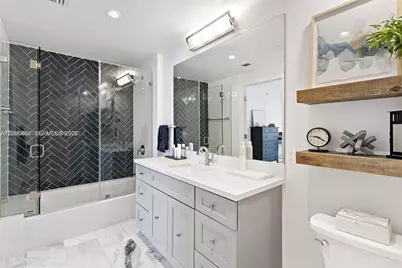 901 Brickell Key Blvd #2401, Miami, FL 33131 - Photo 13
