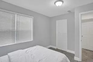 760 NE 152nd St, Miami, FL 33162 - Photo 13