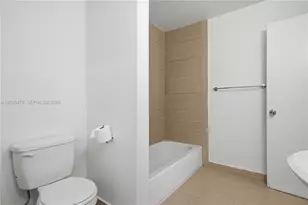 6531 W 8th Ave, Hialeah, FL 33012 - Photo 7