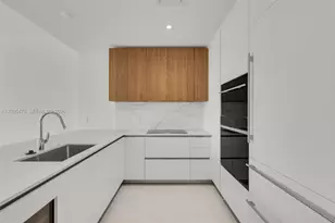 1400 Biscayne Blvd, Miami, FL 33132 - Photo 9
