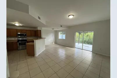 1675 SE 9th Ter, Homestead, FL 33034 - Photo 3