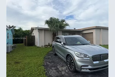 8410 NW 24th Pl, Sunrise, FL 33322 - Photo 1