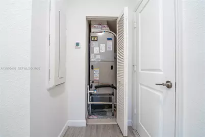 2588 SE 2nd St, Homestead, FL 33033 - Photo 5