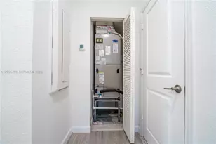 2588 SE 2nd St, Homestead, FL 33033 - Photo 5