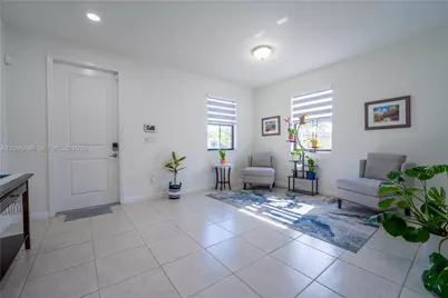 2588 SE 2nd St, Homestead, FL 33033 - Photo 11