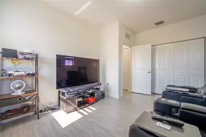 2588 SE 2nd St, Homestead, FL 33033 - Photo 23