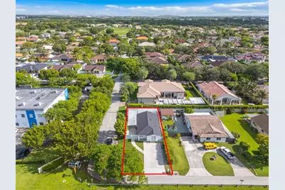 9999 NW 25th Ter, Doral, FL 33172 - Photo 27