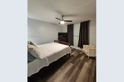 1000 Colony Point Cir #522, Pembroke Pines, FL 33026 - Photo 9