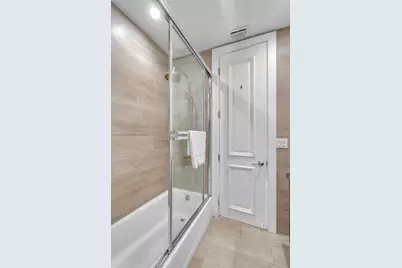 821 Harrison St, Hollywood, FL 33019 - Photo 23