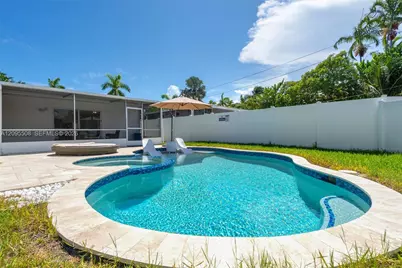 821 Harrison St, Hollywood, FL 33019 - Photo 29
