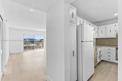 3770 NE 171st St #402, North Miami Beach, FL 33160 - Photo 3