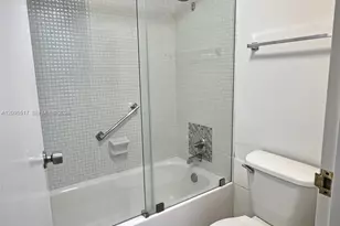 9225 Collins Ave, Surfside, FL 33154 - Photo 17