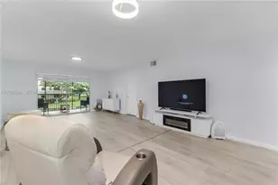 12500 SW 5th Ct, Pembroke Pines, FL 33027 - Photo 23